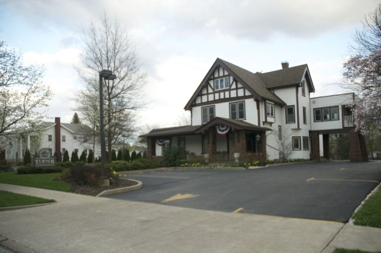 Turner Building Front | Penwell Funeral Home